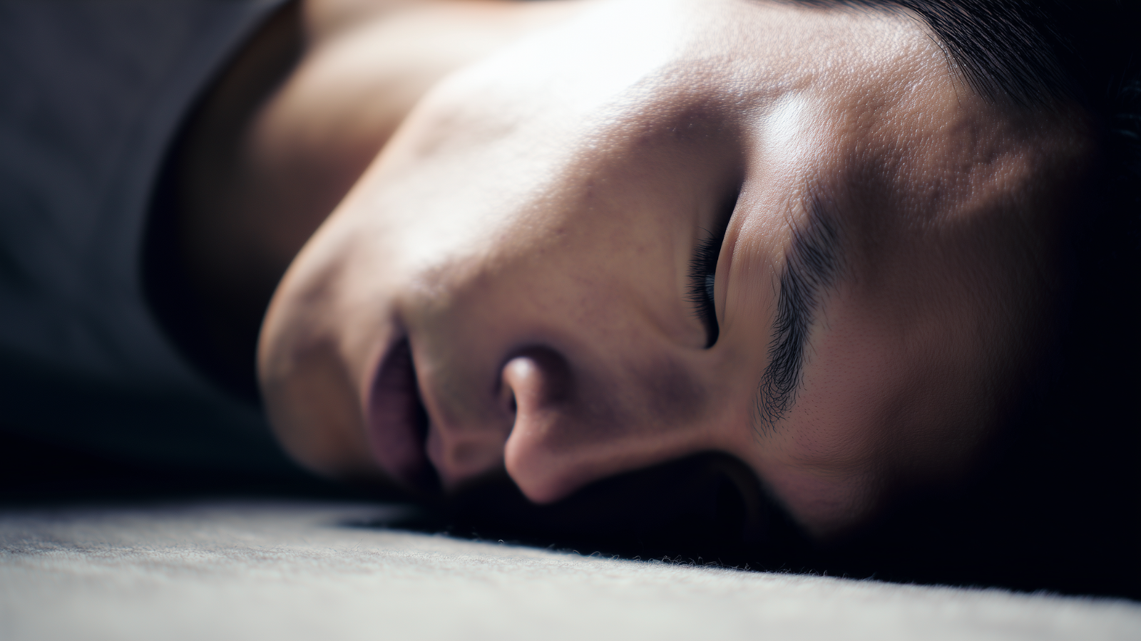 O que causa ronco em pessoas magras?